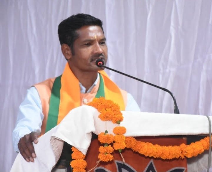कुम्हार समाज में बढ़ता जनसमर्थन बना कृष्णा प्रजापति की ताकत, संगठन विस्तार में भी गूंजा कोरिया का नाम